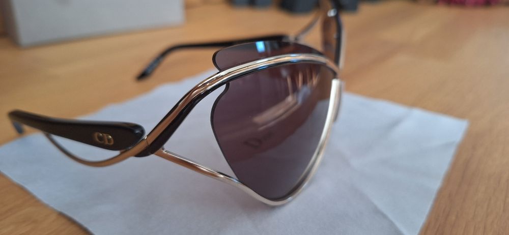 Слънчеви очила Dior