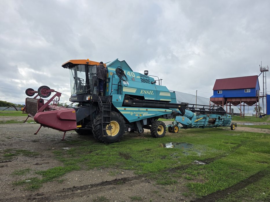 Продам Комбаин Есиль 740