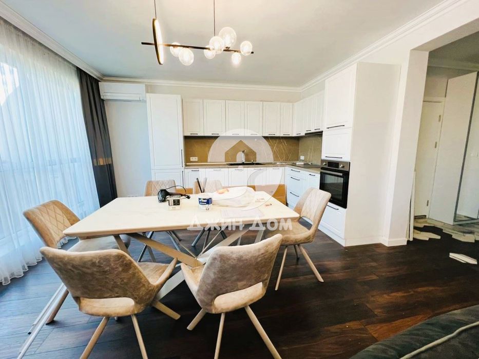 Продава се Тристаен апартамент в к.к. Слънчев бряг - 125 кв.м за 1760 €/кв.м - Снимка #1