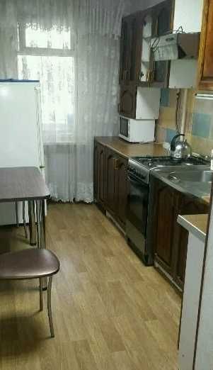 Дава се под наем Тристаен апартамент в Пловдив, Кършияка - 87 кв.м за 311.1 € - Снимка #2