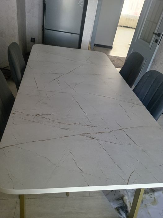 Продам Куханный стол