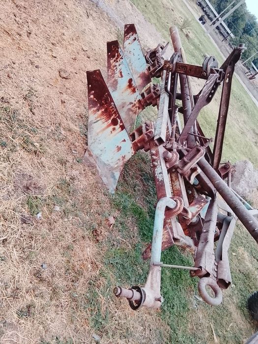 Кирполтара спец техники сотилади