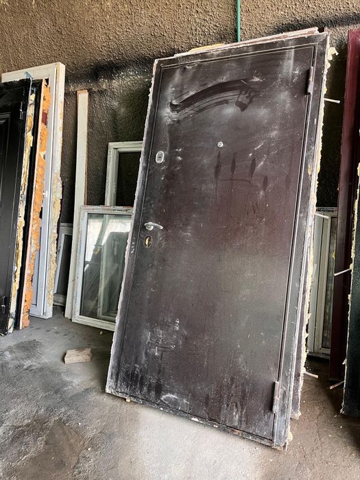 Продам входные двери