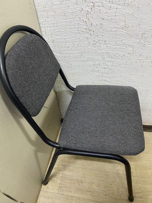 Продам 2 стульчика