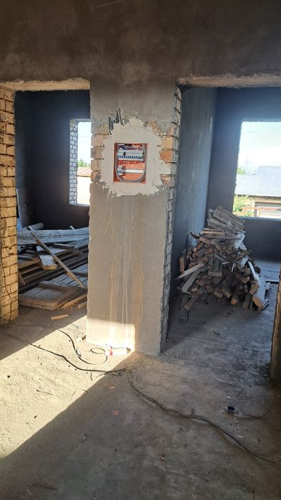 Yangi qurilgan uchaska sotiladi O'nqo'rg'onda 1.3sotix