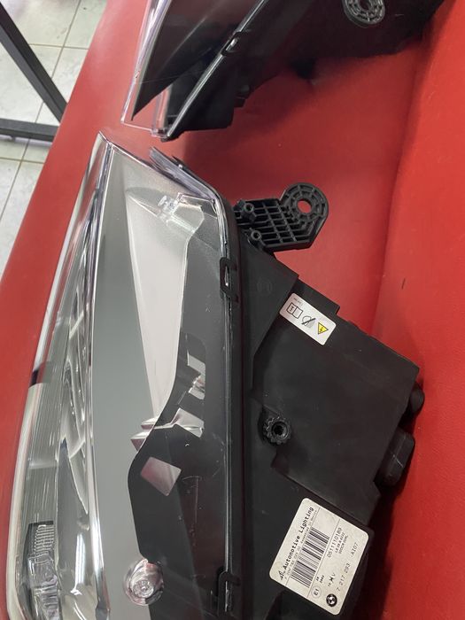 Bmw X3 F25 Фар Фарове Ремонт Рециклиране Капаци