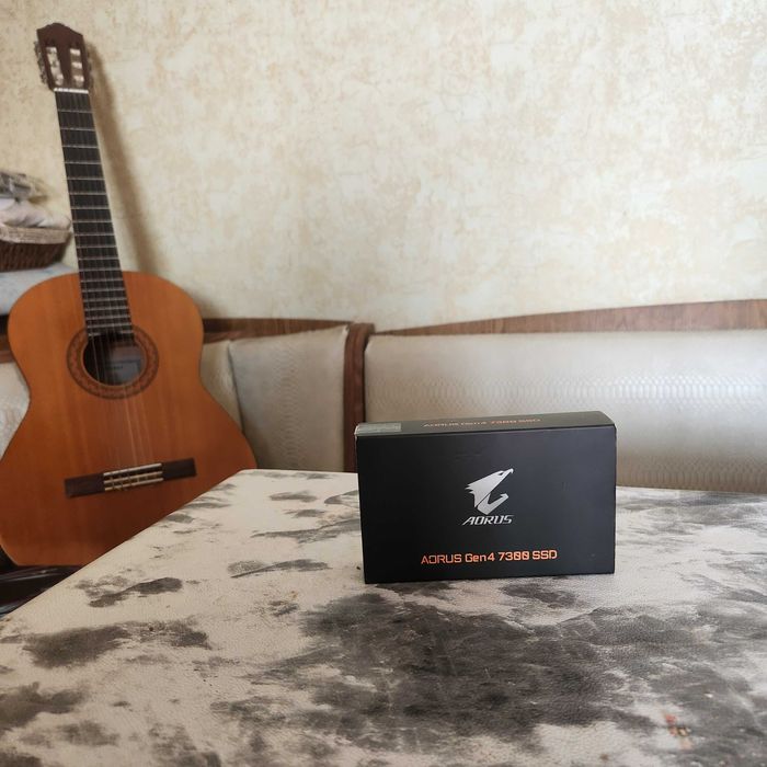 AORUS Gen4 7300 2TB NVME m.2 — быстрый SSD для топ-сборок
