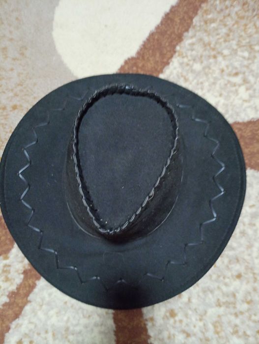 palarie velur neagra unisex ,pt plimbari in natura sau echitatie