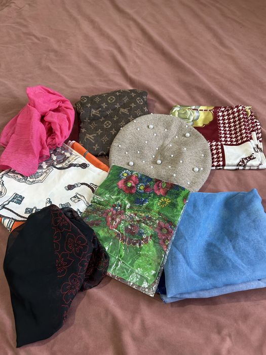 Отдам Шапки шарфы кск