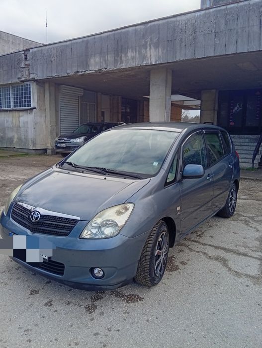 Тойота Корола версо