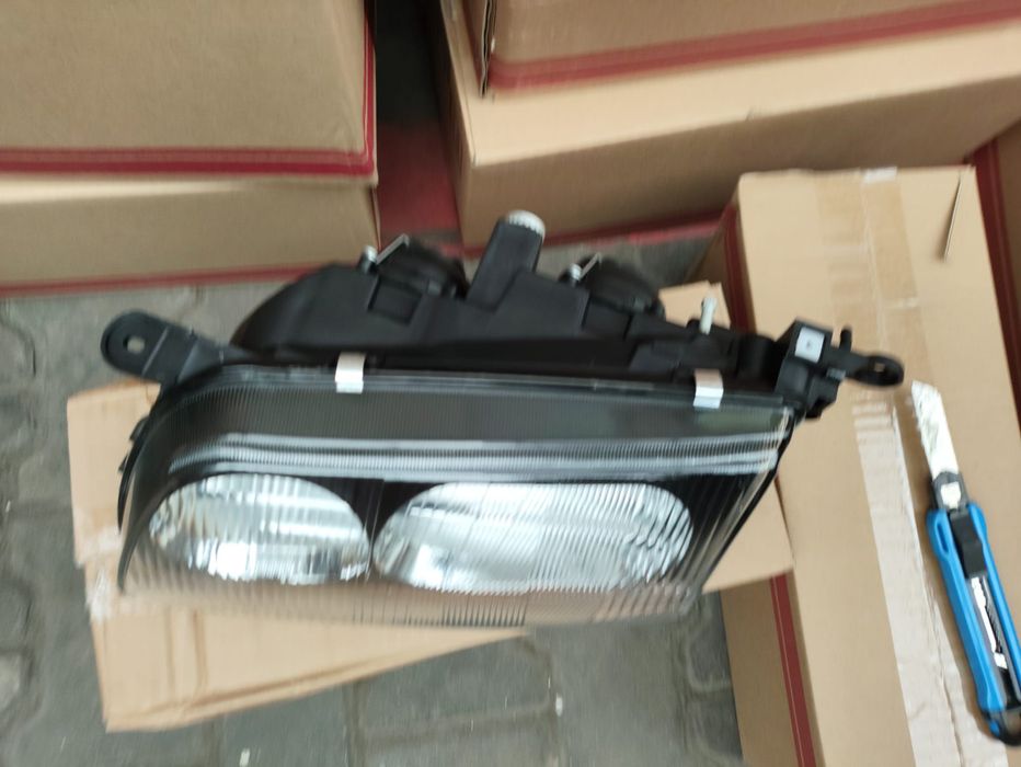 Мазда 626 фара передняя