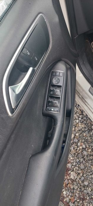 Mercedes-Benz B 180 B180CDI, Мерцедес Б180 на части!
Януари 2014