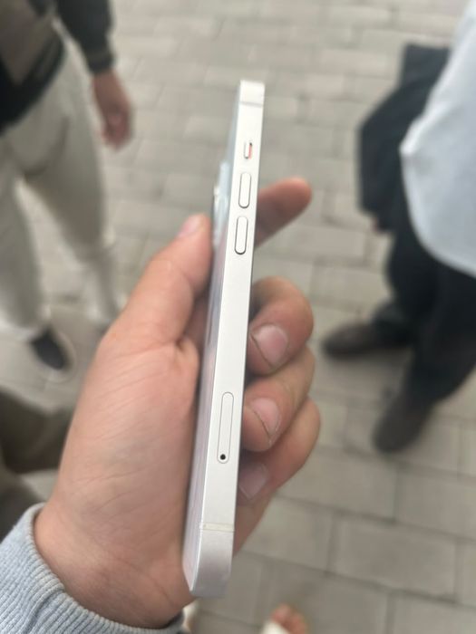 iPhone 13 256