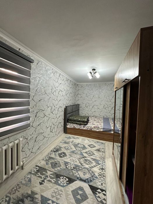 Qarshi shahridan targovka tomondan kvartira sotiladi