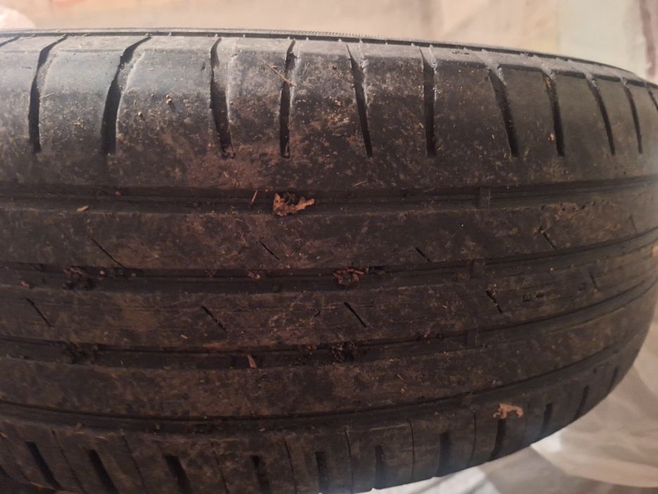 Продам шины б/у в хорошем состоянии