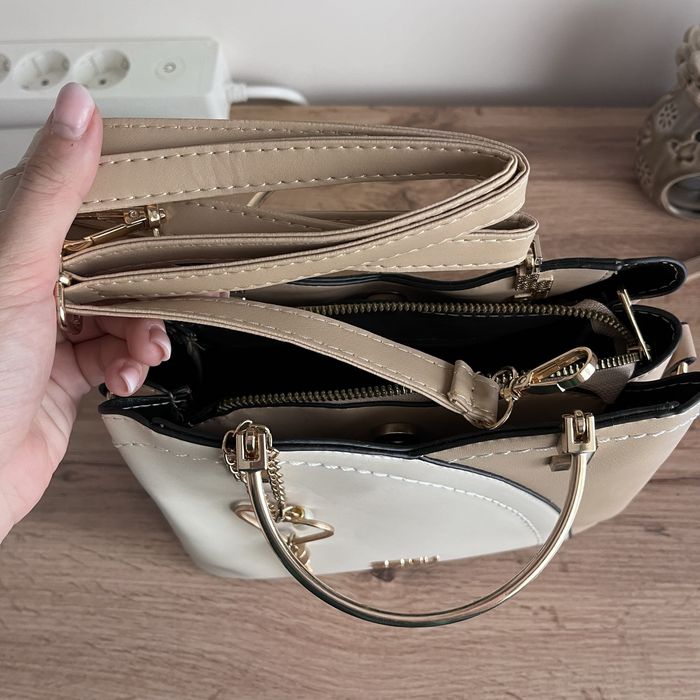 Сладка бежова чанта