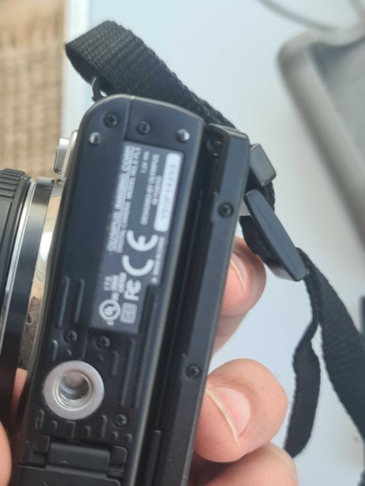 E-Pl5 Mirrorless micro 4 3 Olympus pocket camera