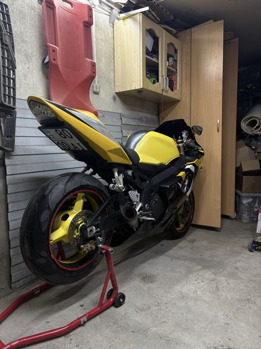 Suzuki GSX-R 600 K4