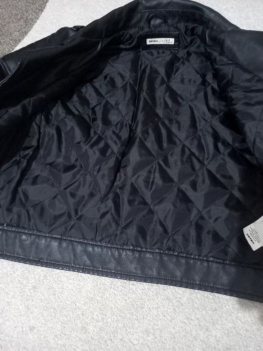 Куртка -косуха для мальчика 6-7лет