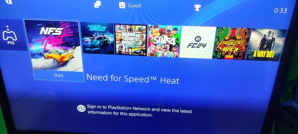 Продавам PS4 Slim комплект