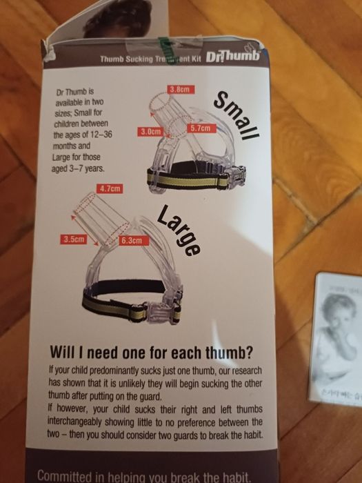 1. Dr Thumb. Dispozitiv prevenție sugari, suptul degetului.