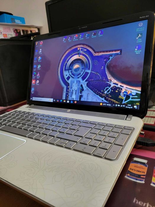 Laptop Asus PRO si HP ProBook cu diverse configurați ideale pentru acasă, proiecte școală și jocuri