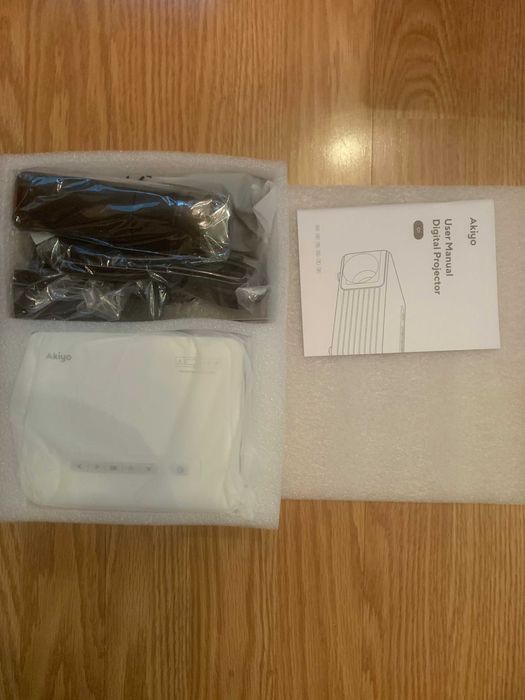 Mini proiector,portabil AKIYO O1 trepied,1080P iOS/Android/PC/HDMI/USB