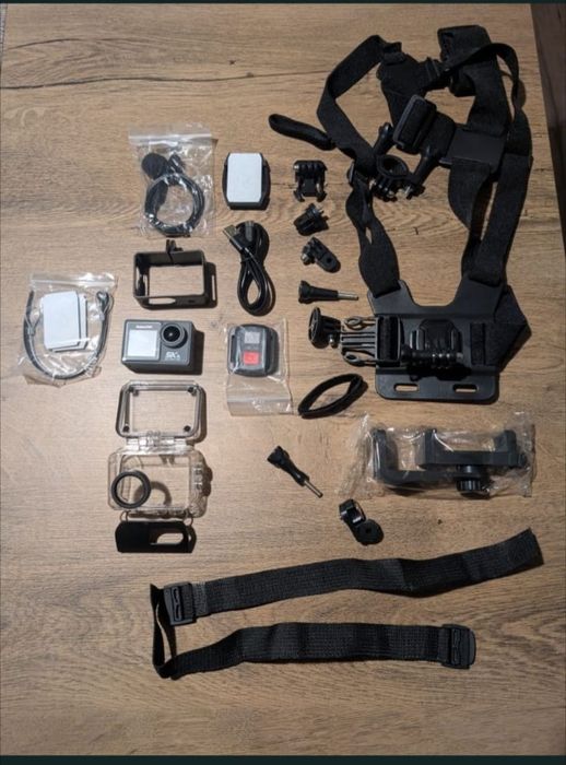 Action Camera 5k cu toate accesoriile posibile similar GoPro
