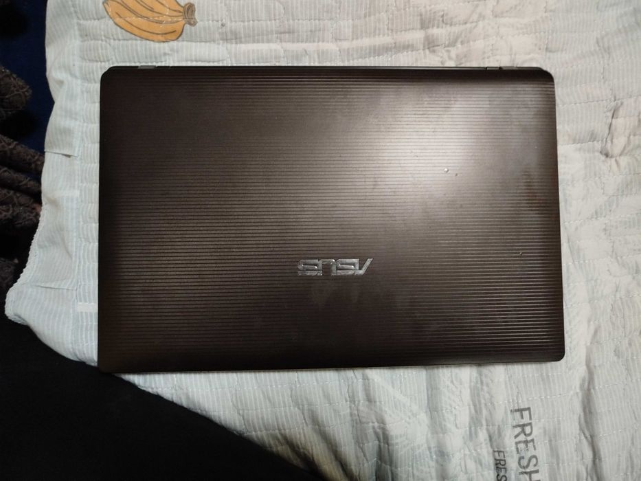 Asus noutbuk sotiladi!