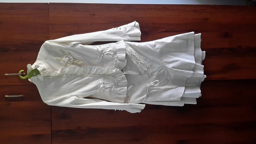 Продам Костюм юбочный