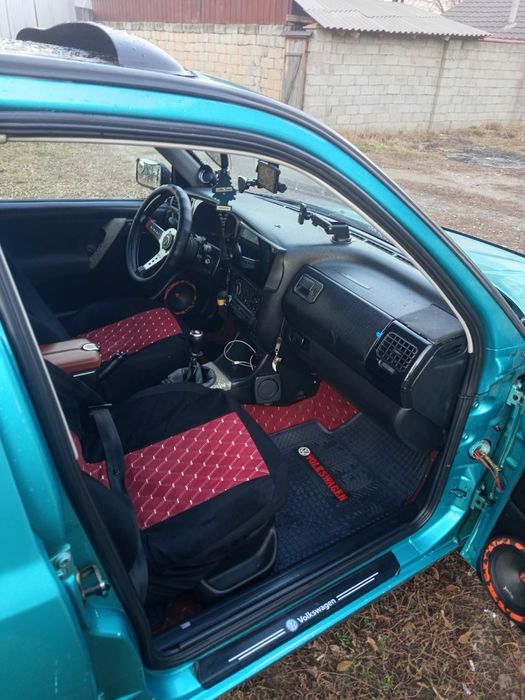 Автомобиль гольф