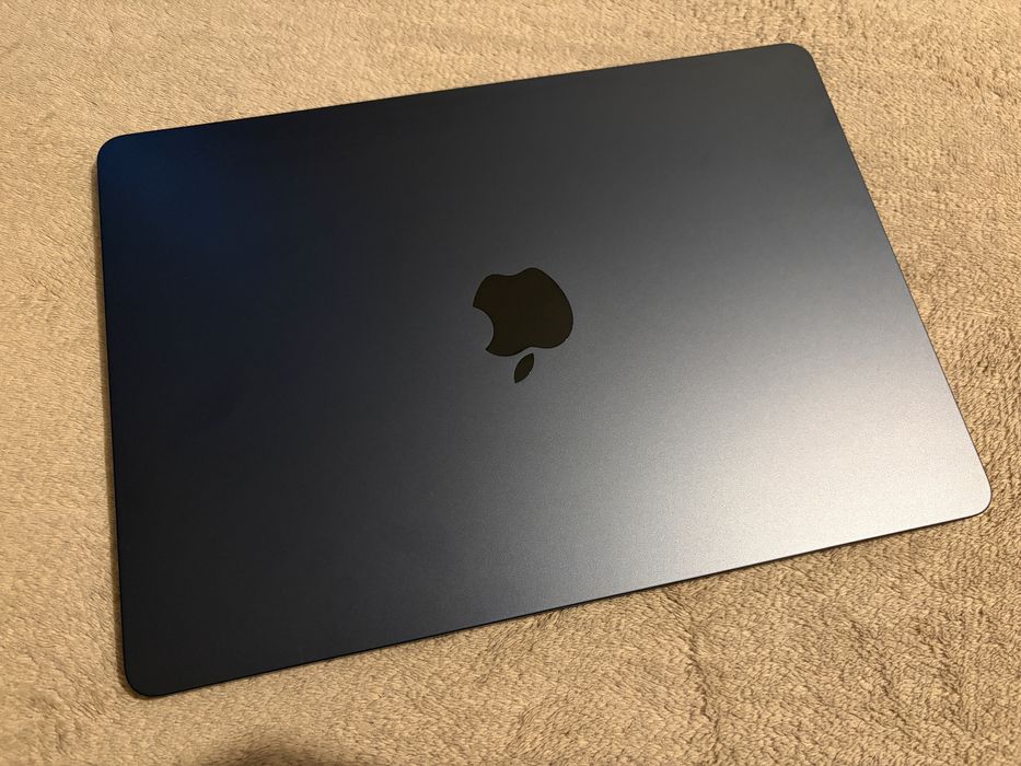 Apple Macbook Air M2 14” Blue, 256gb, impecabil.
