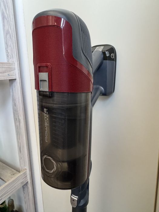 Aspirator vertical Rowenta