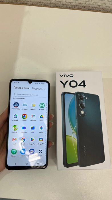 Телефон  vivo жаңа куйінде тұр.