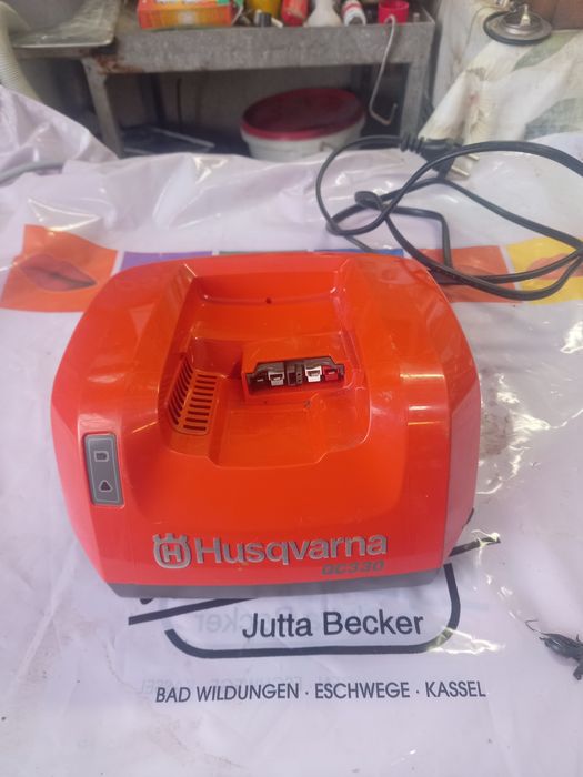 Зарядно с батерия за Husqvarna