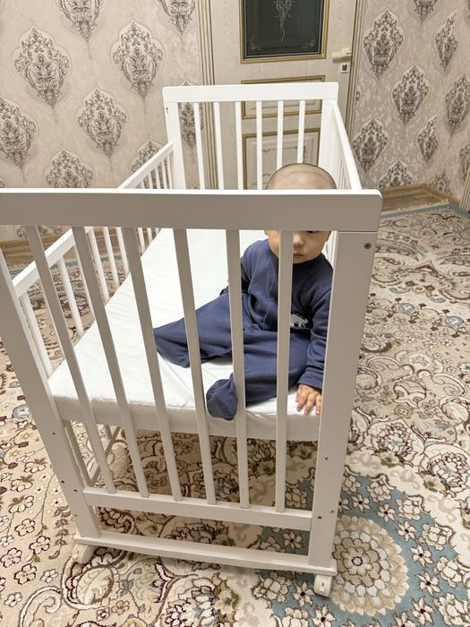 Детская кровать/манеж