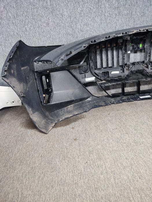 Bara fata Bmw seria 7 G70 M-pachet