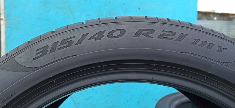 Шины 315/40 R21 Pirelli из Германии