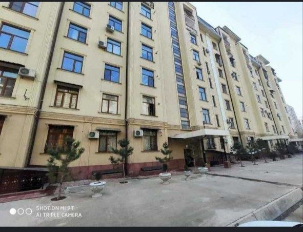 Паркентская Продаётся Цокольный этаж