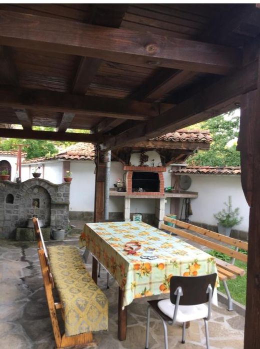 Къща за гости в град Елена