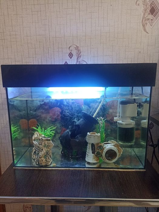 Продам Аквариум 200л