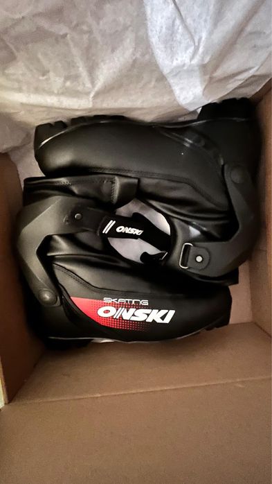 Продам беговые лыжи