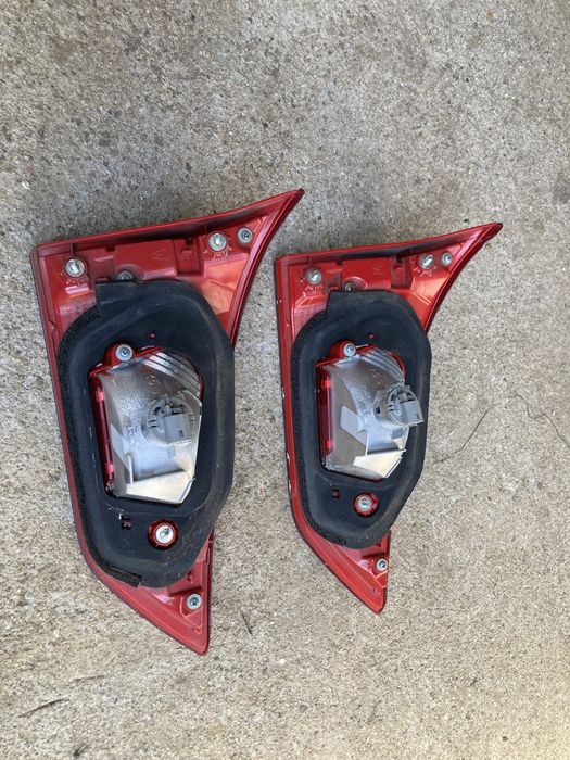 Стоп за багажник на тойота аурис комби/Toyota auris 12-15г