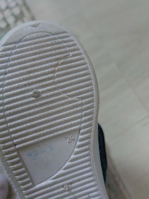 Детски мартонки Nike 21 ном. Подарък пантофи