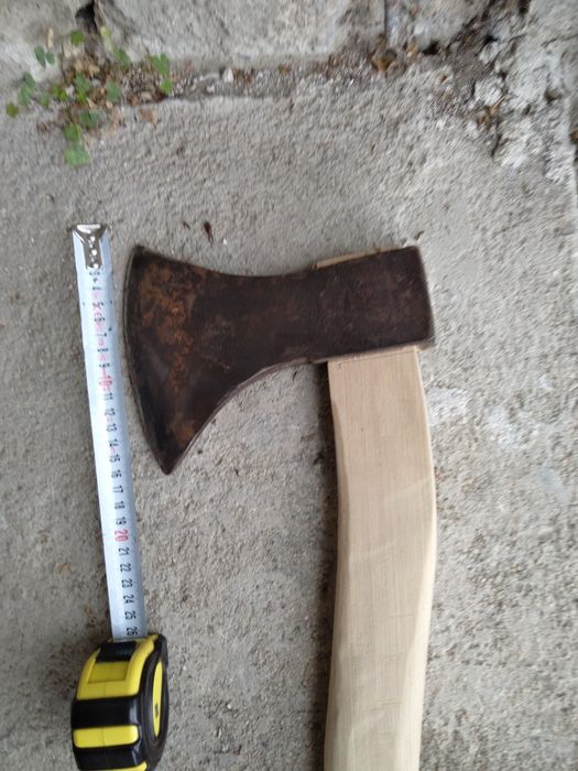 Продавам две големи Френски антикварни брадви 19-ти век Продавам