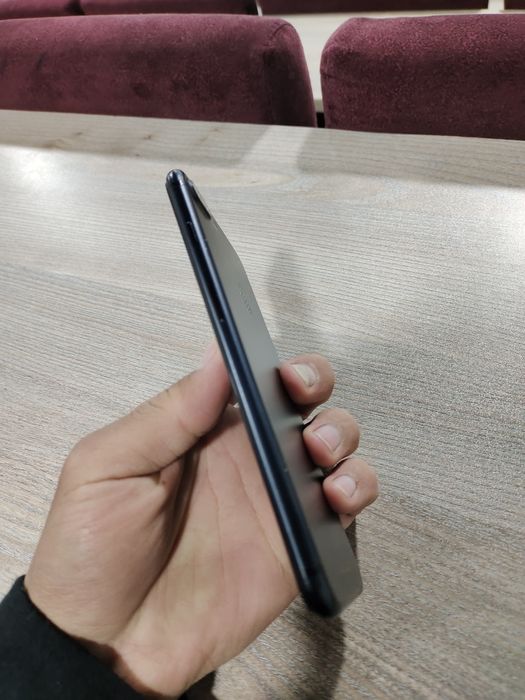 iPhone 7 plus juda tiniq holatda