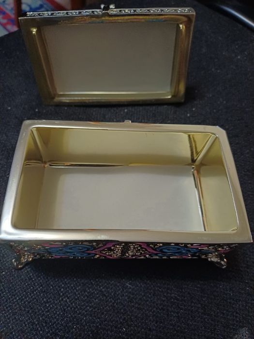 Продам шкатулку в национальном стиле.