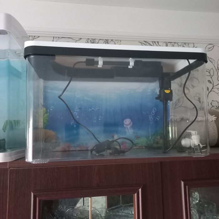Продам аквариум заводской