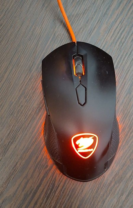 Продаётся игровая  мышь для компьютера в отличном состоянии