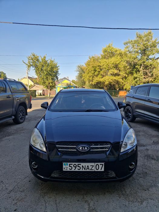 Kia ceed 2008 год